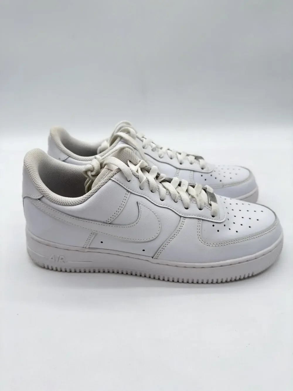 Nike Air Force 1 '07 Low Mens Size 11 White Casual Lifestyle Shoes Sneakers